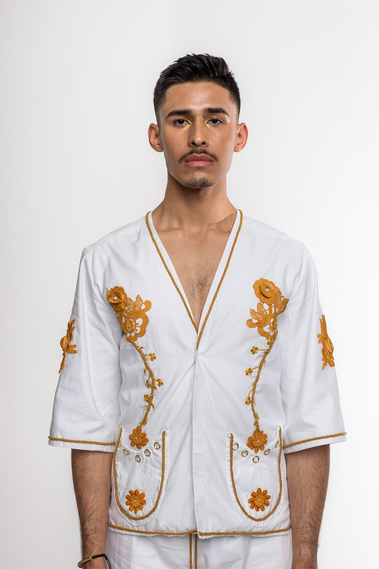 Airy V front Shirt w/Knee Shorts